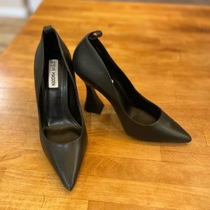 Steve Madden black heels